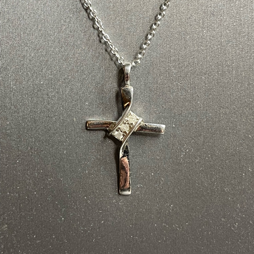 Sterling Cross Pendant With 3 Simulated Diamonds? On A Complimentary Chain